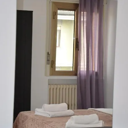 Guest house Fly Me To Venice *
